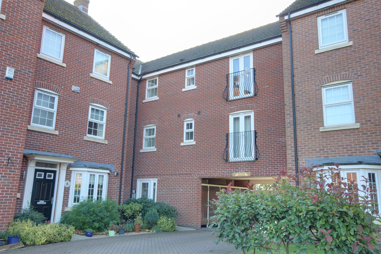 Matthew Limb Property for sale in West Hull